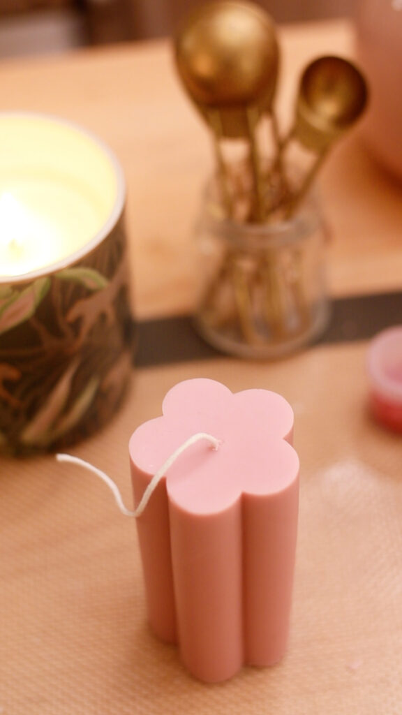 pink-flower-pillar-candle